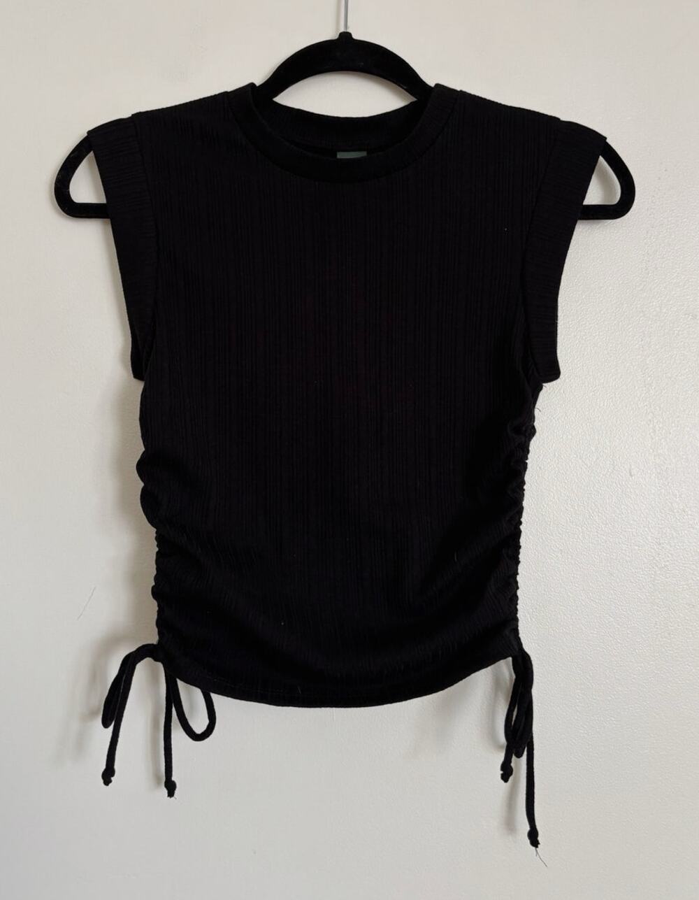Black Wild Fable Ribbed Sleeveless Cropped Tank S